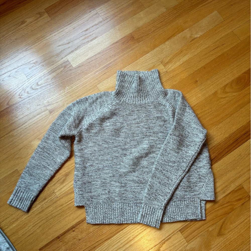 Adorable Madewell gray sweater, great condition!